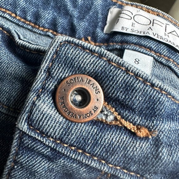 SOFIA Jeans by Sofia Vergara, size 8, skinny boot cut frayed hem. - Picture 5 of 5